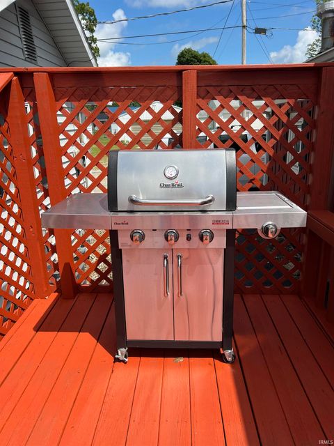 Tiny photo for 3215 Barrett Road, Rochester, IN 46975 (MLS # 202431393)