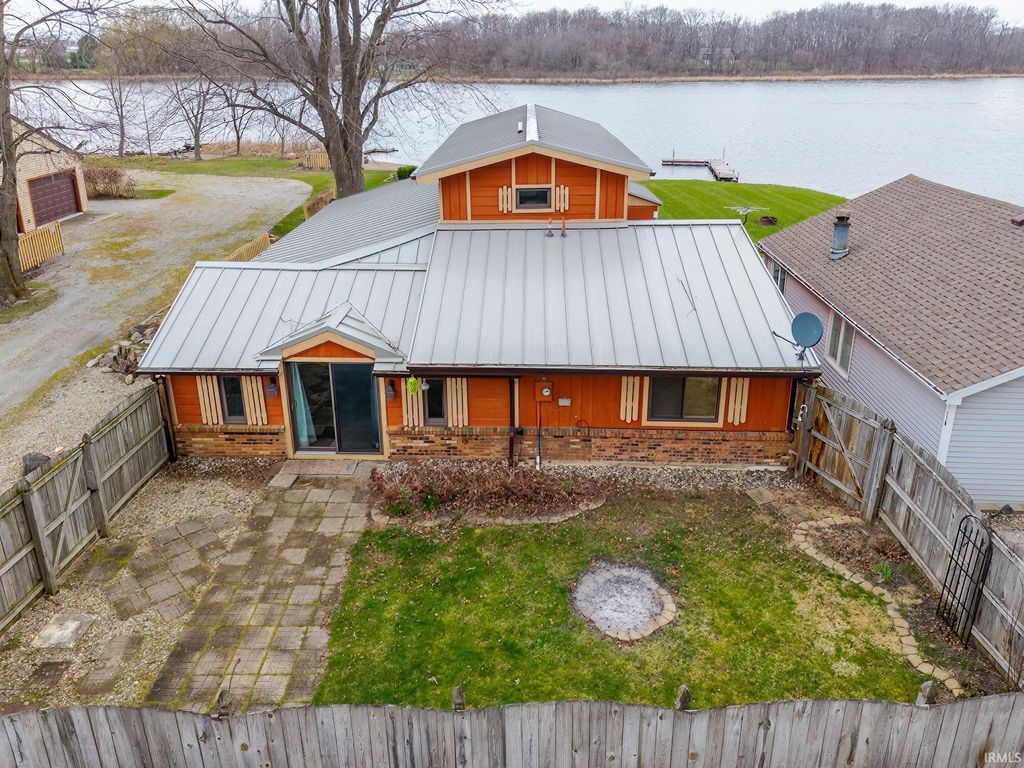 Photo of 3186 W 3rd Drive, Albion, IN 46701 (MLS # 202613257)