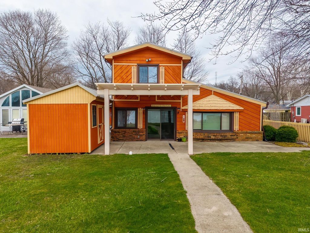 Photo of 3186 W 3rd Drive, Albion, IN 46701 (MLS # 202613257)