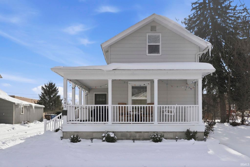 Photo of 343 W 11th Street, Auburn, IN 46706 (MLS # 202548709)