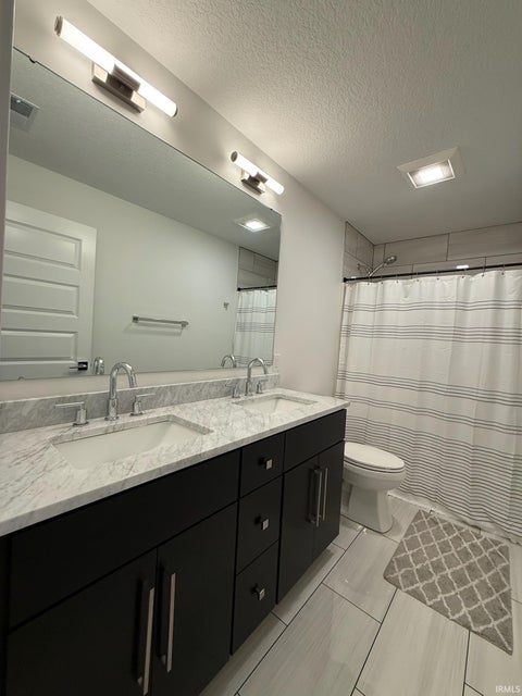 Tiny photo for 575 Sandringham Pass, Fort Wayne, IN 46845 (MLS # 202630474)