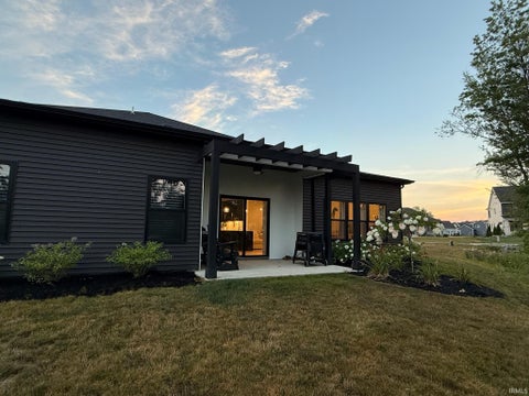 Tiny photo for 575 Sandringham Pass, Fort Wayne, IN 46845 (MLS # 202630474)