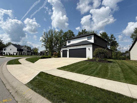Tiny photo for 575 Sandringham Pass, Fort Wayne, IN 46845 (MLS # 202630474)