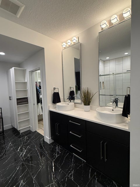Tiny photo for 575 Sandringham Pass, Fort Wayne, IN 46845 (MLS # 202630474)
