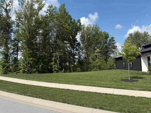 Tiny photo for 575 Sandringham Pass, Fort Wayne, IN 46845 (MLS # 202630474)