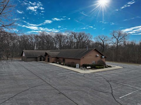 Tiny photo for 340 E 50 N, Winamac, IN 46996 (MLS # 202622885)