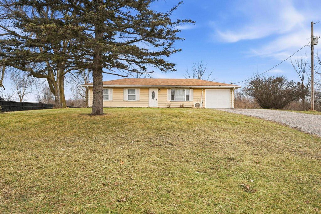 Photo of 755 E Wendell Jacob Avenue, Angola, IN 46703 (MLS # 202605375)