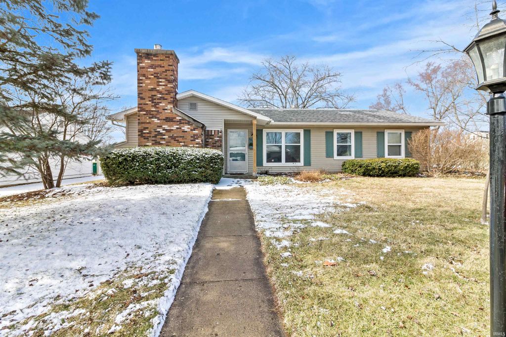 Photo of 1016 S First Street, Upland, IN 46989 (MLS # 202606727)