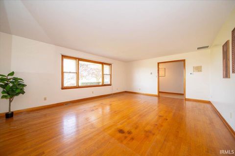 Tiny photo for 5735 E 400 S, Kokomo, IN 46902 (MLS # 202614087)