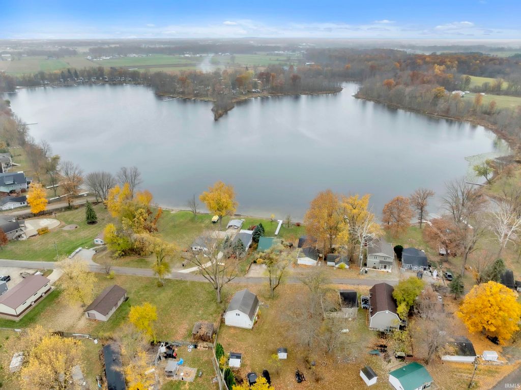 Photo of 885 W 590 S Road, Wolcottville, IN 46795 (MLS # 202545400)