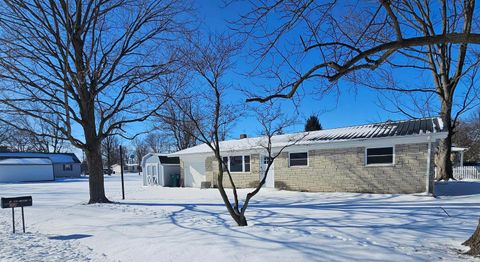 Tiny photo for 117 E Catherine Street, Flora, IN 46929 (MLS # 202603539)