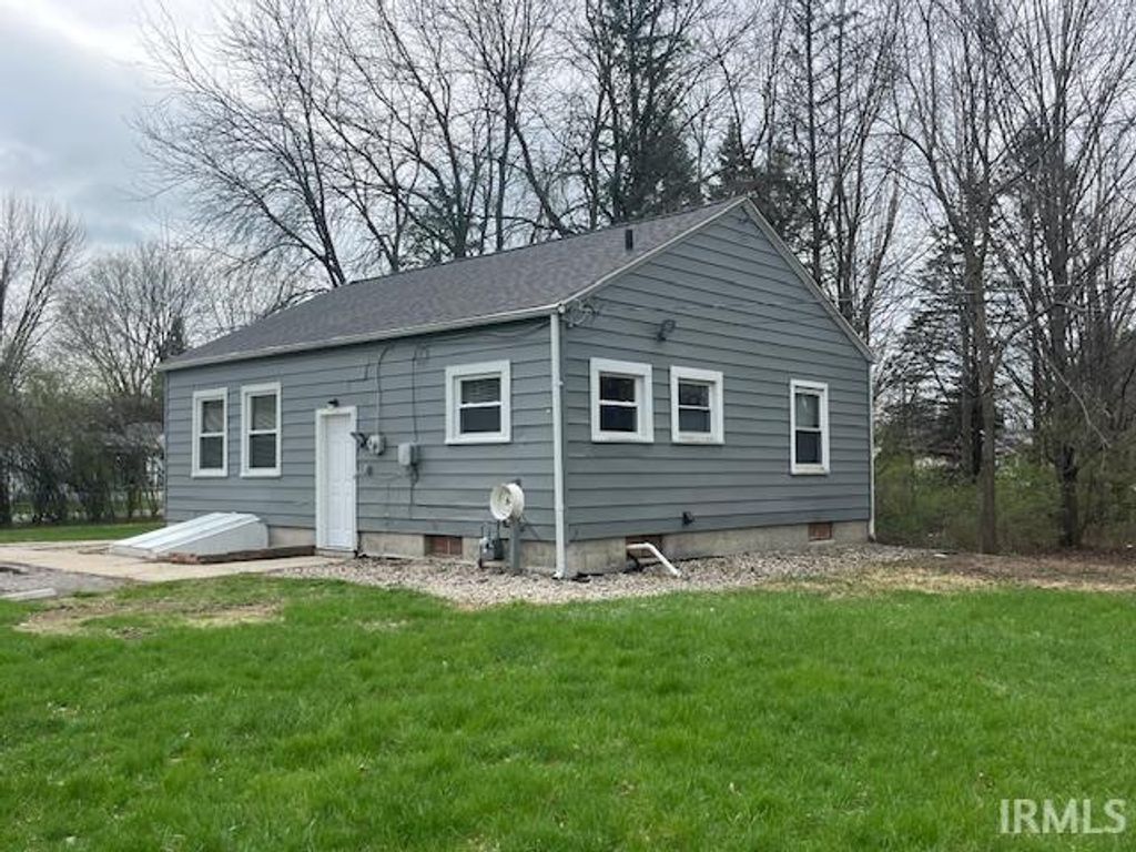 Photo of 1712 Gruber Avenue, Fort Wayne, IN 46809 (MLS # 202616774)