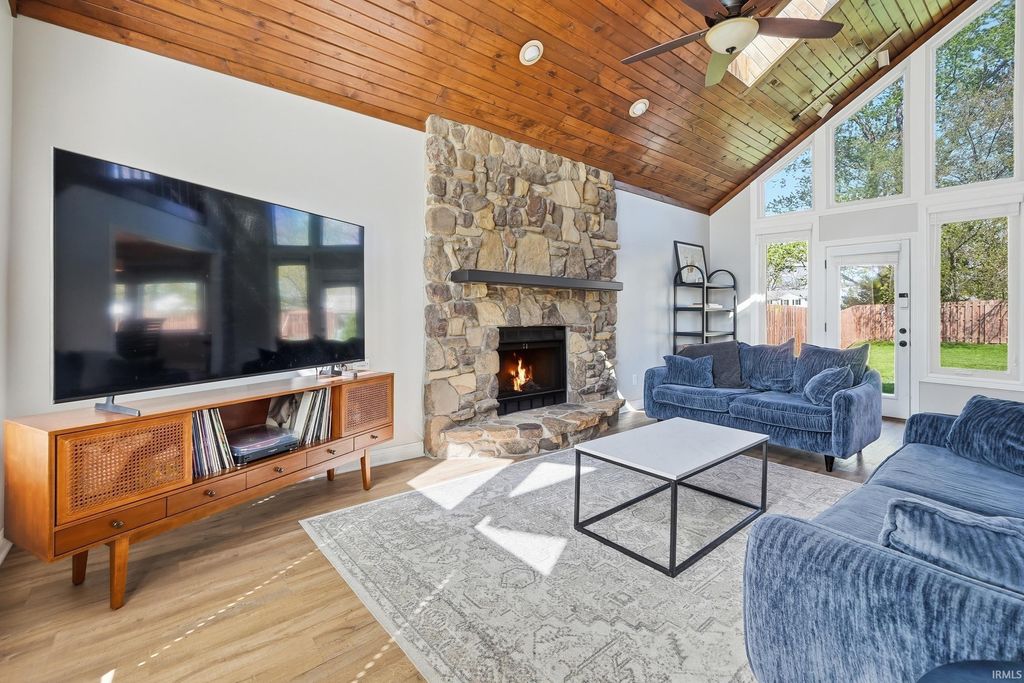 Photo of 11718 Grand River Drive, Fort Wayne, IN 46845 (MLS # 202614182)