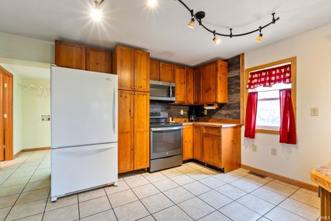 Tiny photo for 13008 E State Road 114, Akron, IN 46910 (MLS # 202615871)