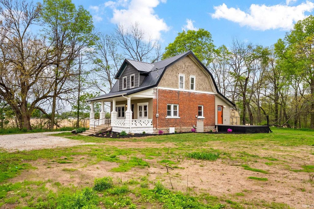 Photo of 13008 E State Road 114, Akron, IN 46910 (MLS # 202615871)