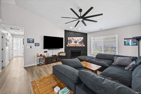 Tiny photo for 1020 Hornbeam Circle E CIR, Lafayette, IN 47905 (MLS # 202644209)