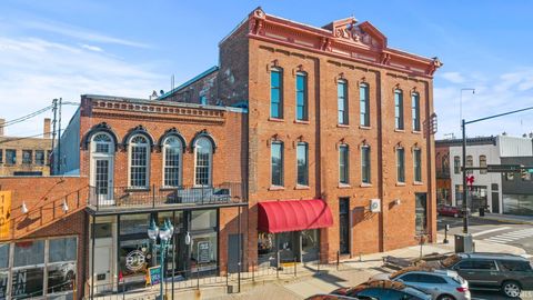 Photo of 106 N Buffalo Street #202, Warsaw, IN 46580 (MLS # 202600726)