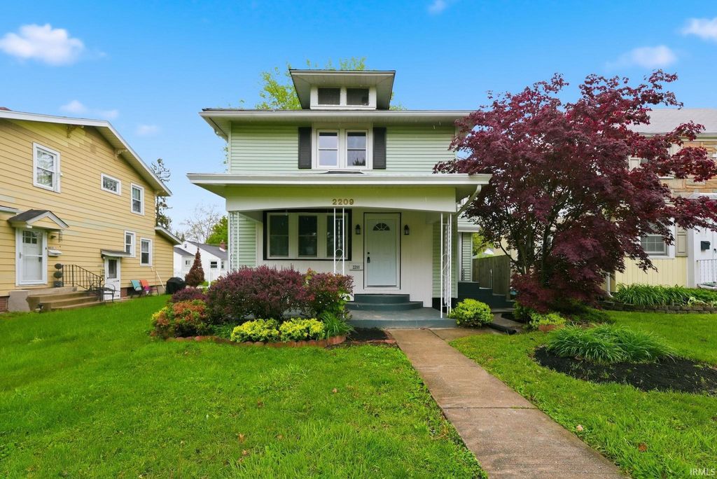 Photo of 2209 Curdes Avenue, Fort Wayne, IN 46805 (MLS # 202616871)
