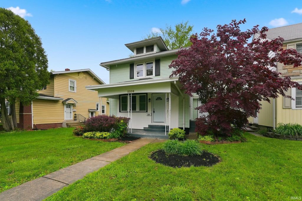 Photo of 2209 Curdes Avenue, Fort Wayne, IN 46805 (MLS # 202616871)