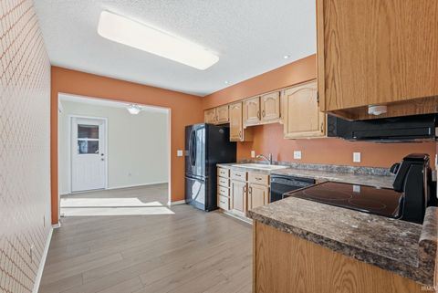 Tiny photo for 8028 Harrisburg Lane, Fort Wayne, IN 46835 (MLS # 202610371)