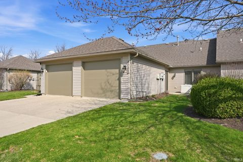 Photo of 8028 Harrisburg Lane, Fort Wayne, IN 46835 (MLS # 202610371)