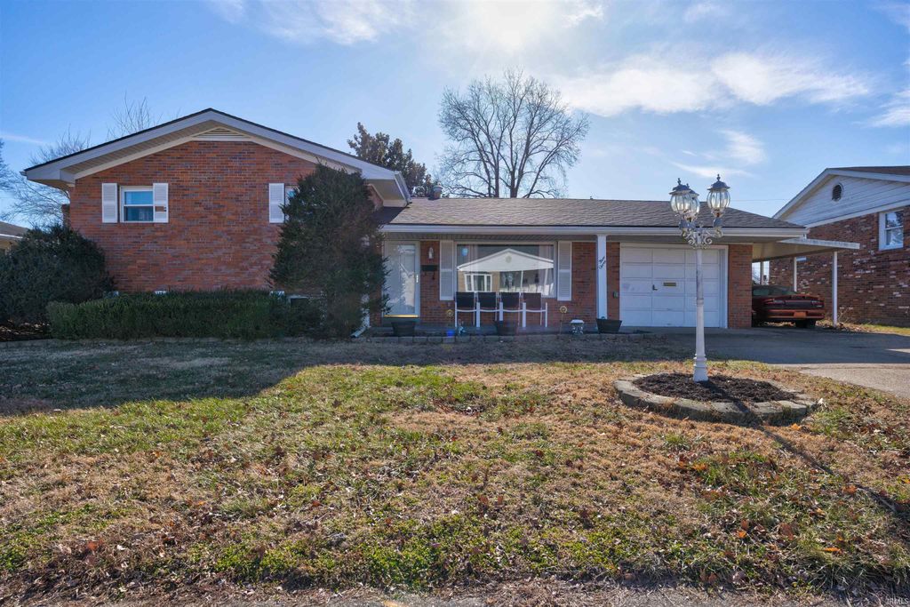 Photo of 311 Van Dusen Avenue, Evansville, IN 47711 (MLS # 202602069)