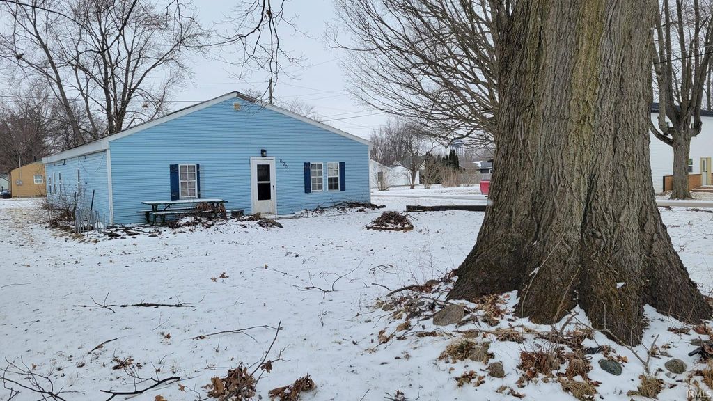 Photo of 600 W 11th Street, Jonesboro, IN 46938 (MLS # 202601900)