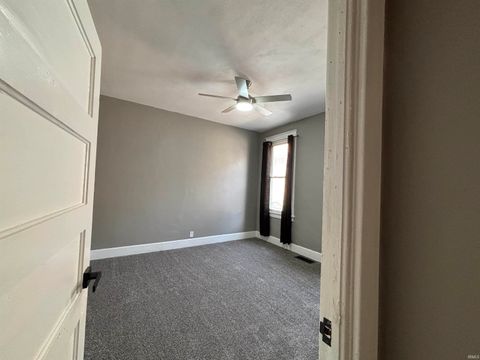 Tiny photo for 1101 N 3rd Avenue, Evansville, IN 47710 (MLS # 202610761)