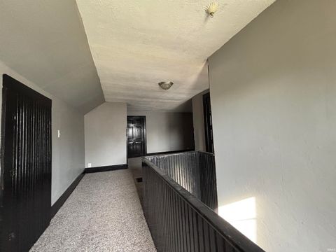 Tiny photo for 1101 N 3rd Avenue, Evansville, IN 47710 (MLS # 202610761)