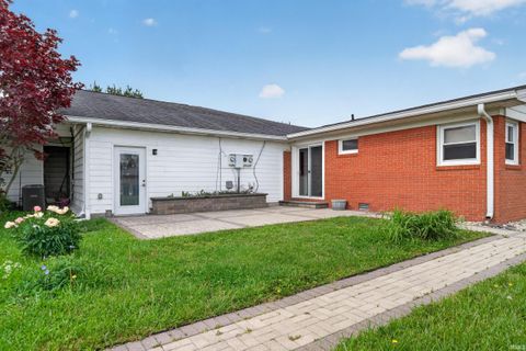 Tiny photo for 4410 S 00 EW, Kokomo, IN 46902 (MLS # 202618249)