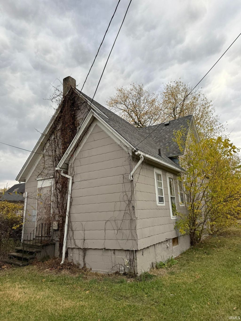 Photo of 221 E Williams Street, Fort Wayne, IN 46803 (MLS # 202544426)