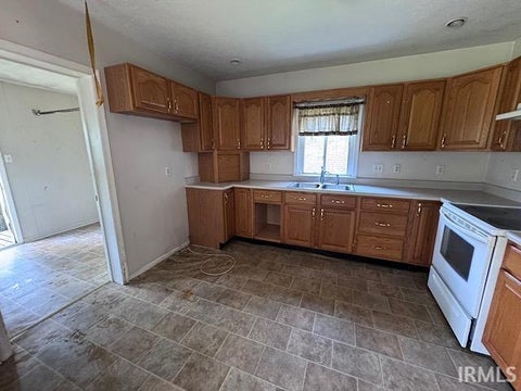 Tiny photo for 619 S Stone Street, Winchester, IN 47394 (MLS # 202627739)