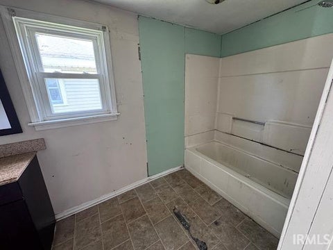 Tiny photo for 619 S Stone Street, Winchester, IN 47394 (MLS # 202627739)