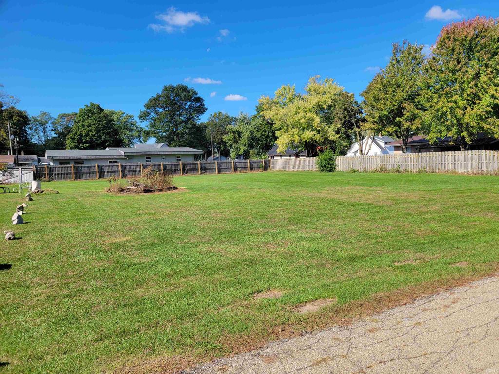 Photo of TBD Rosedale Avenue, Elkhart, IN 46517 (MLS # 202541368)