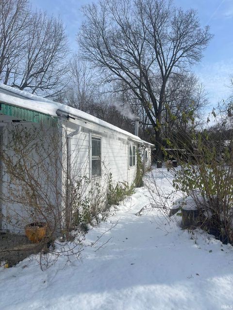 Tiny photo for 426 Minor Street, Logansport, IN 46947 (MLS # 202547687)