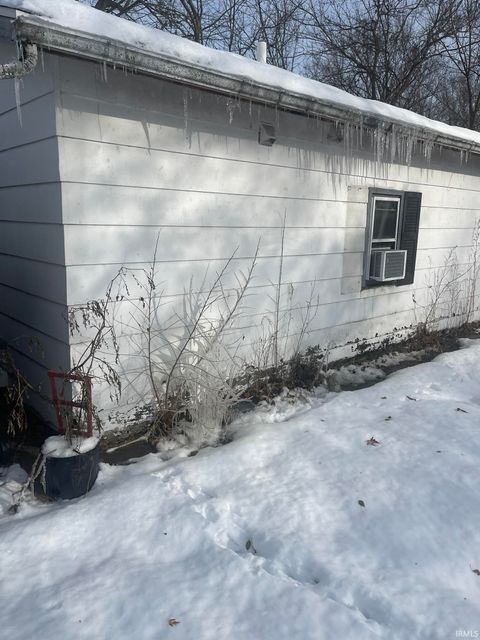 Tiny photo for 426 Minor Street, Logansport, IN 46947 (MLS # 202547687)