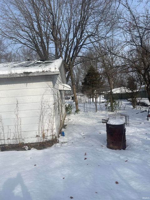 Tiny photo for 426 Minor Street, Logansport, IN 46947 (MLS # 202547687)