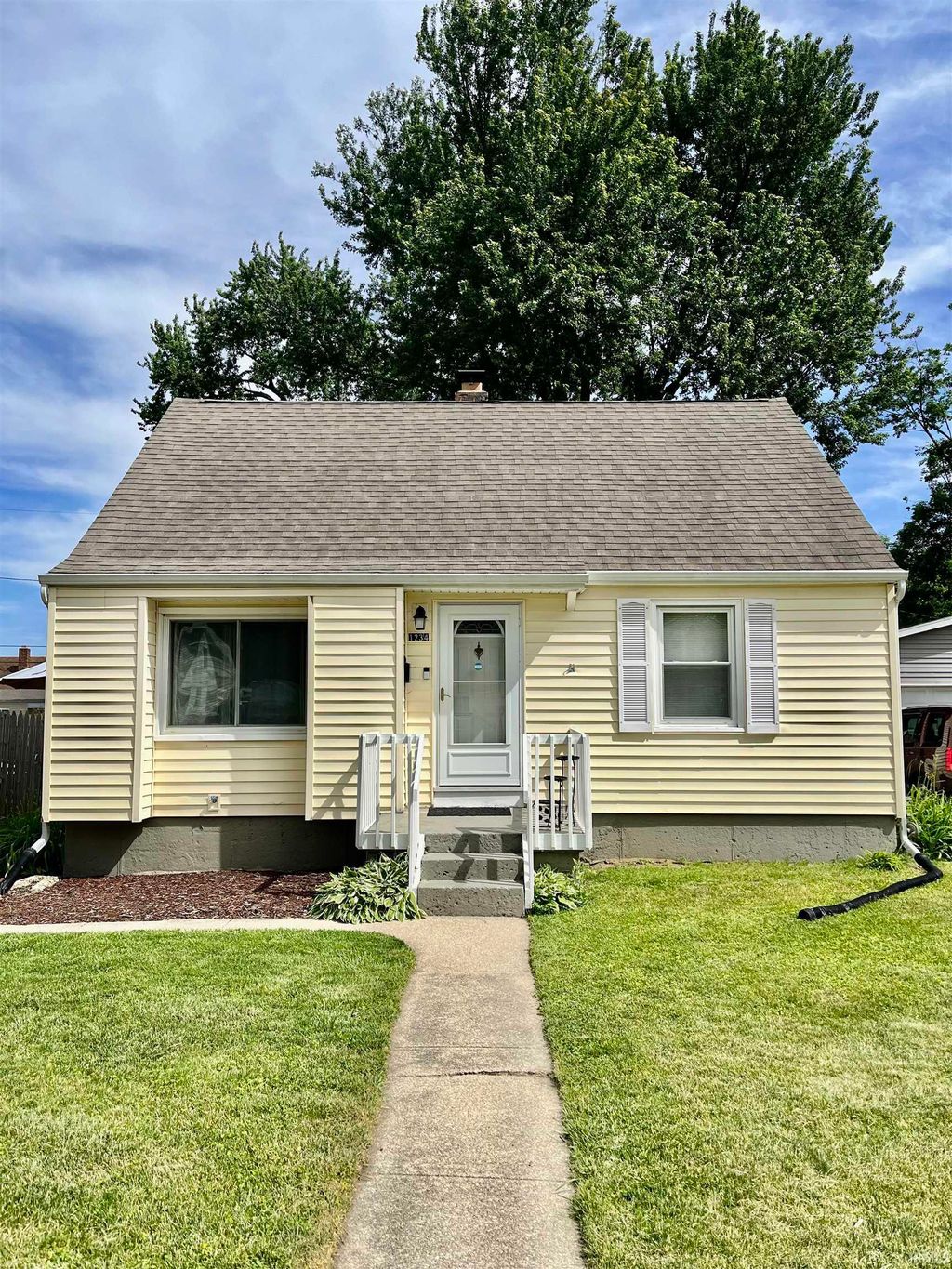 Photo of 1234 Academy Place, South Bend, IN 46616 (MLS # 202620872)