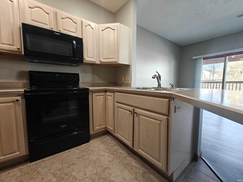 Tiny photo for 400 Saw Mill Drive #10, Lafayette, IN 47905 (MLS # 202605644)