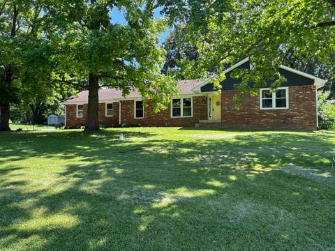 Photo of 4581 Dogwood Lane, Brownsburg, IN 46112 (MLS # 202625413)