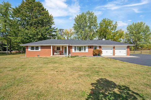 Photo of 7810 E 50 N, Greentown, IN 46936 (MLS # 202539570)