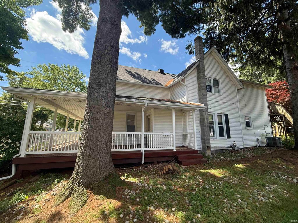 Photo of 206 S Mountain ST, Lagrange, IN 46761 (MLS # 202624279)