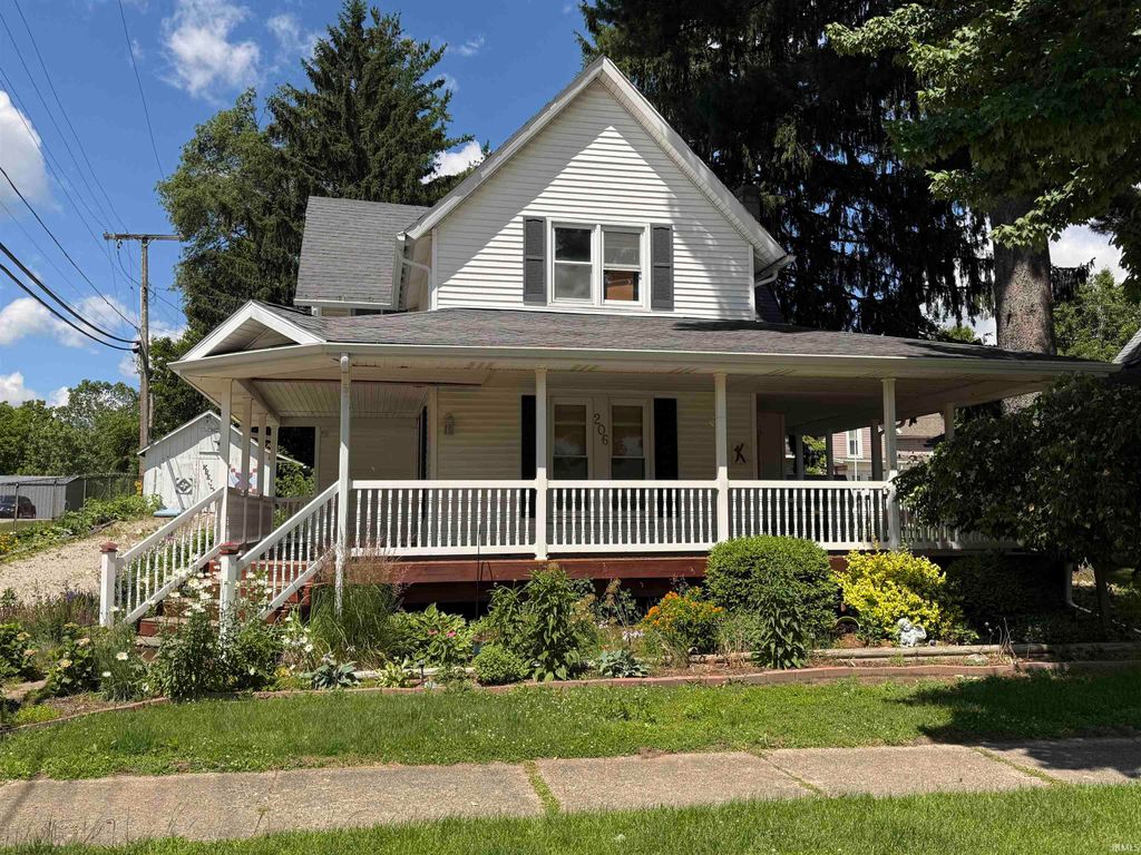 Photo of 206 S Mountain ST, Lagrange, IN 46761 (MLS # 202624279)