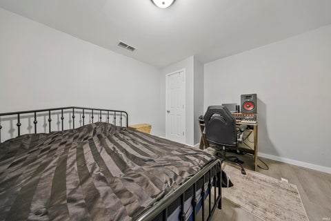 Tiny photo for 809 S Bosse Avenue, Evansville, IN 47712 (MLS # 202641844)