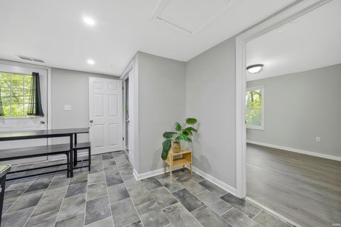 Tiny photo for 809 S Bosse Avenue, Evansville, IN 47712 (MLS # 202641844)