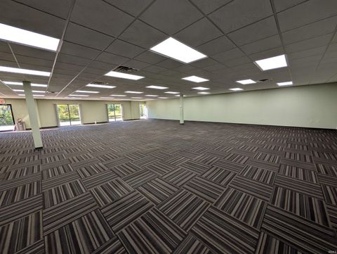 Tiny photo for 2751 Albright Road, Kokomo, IN 46902 (MLS # 202539849)