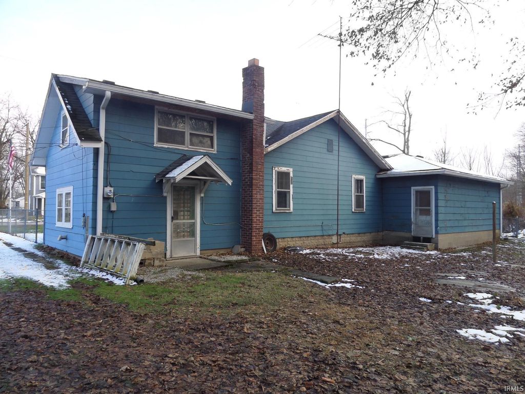 Photo of 2702 S Meridian Street, Marion, IN 46953 (MLS # 202548969)