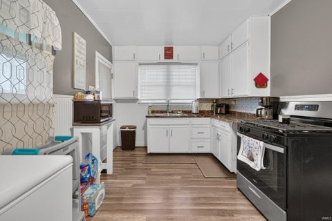 Tiny photo for 527 Burlington Avenue, Logansport, IN 46947 (MLS # 202642140)