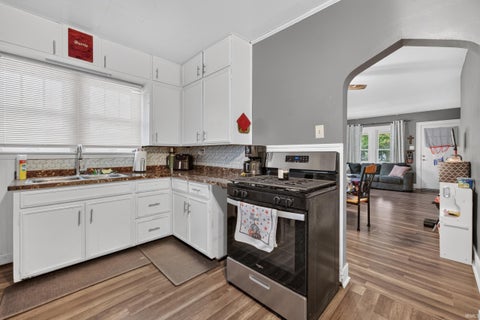 Tiny photo for 527 Burlington Avenue, Logansport, IN 46947 (MLS # 202642140)