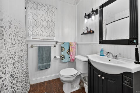 Tiny photo for 527 Burlington Avenue, Logansport, IN 46947 (MLS # 202642140)